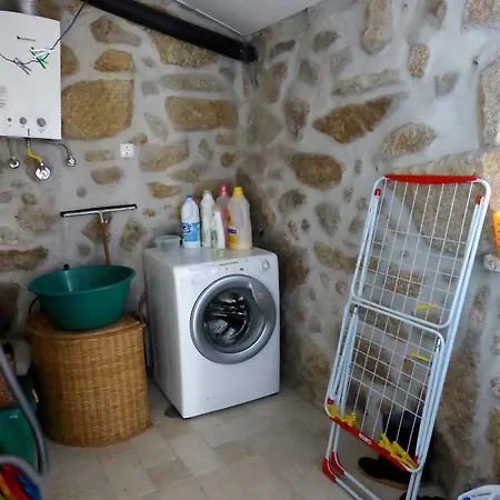 Casa Da Eira Velha بيت للعطل *